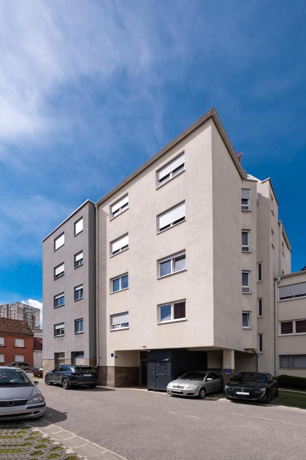 Apartment Zagreb, 0-24, Self Service Check-In, Free Parking Luaran gambar