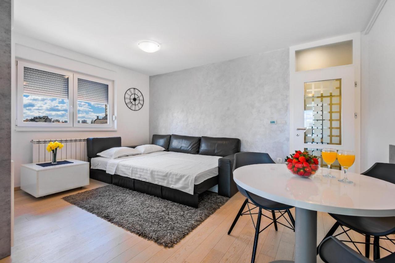 Apartment Zagreb, 0-24, Self Service Check-In, Free Parking Luaran gambar
